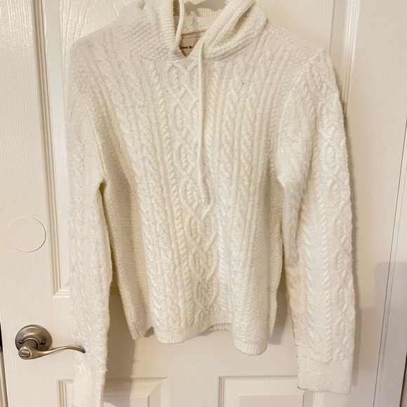 Soft white sweater with hoodie - Picture 1 of 3